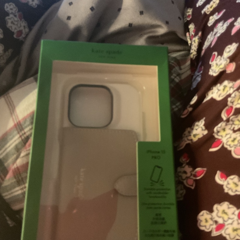 kate spade iPhone 15 Pro Case beige